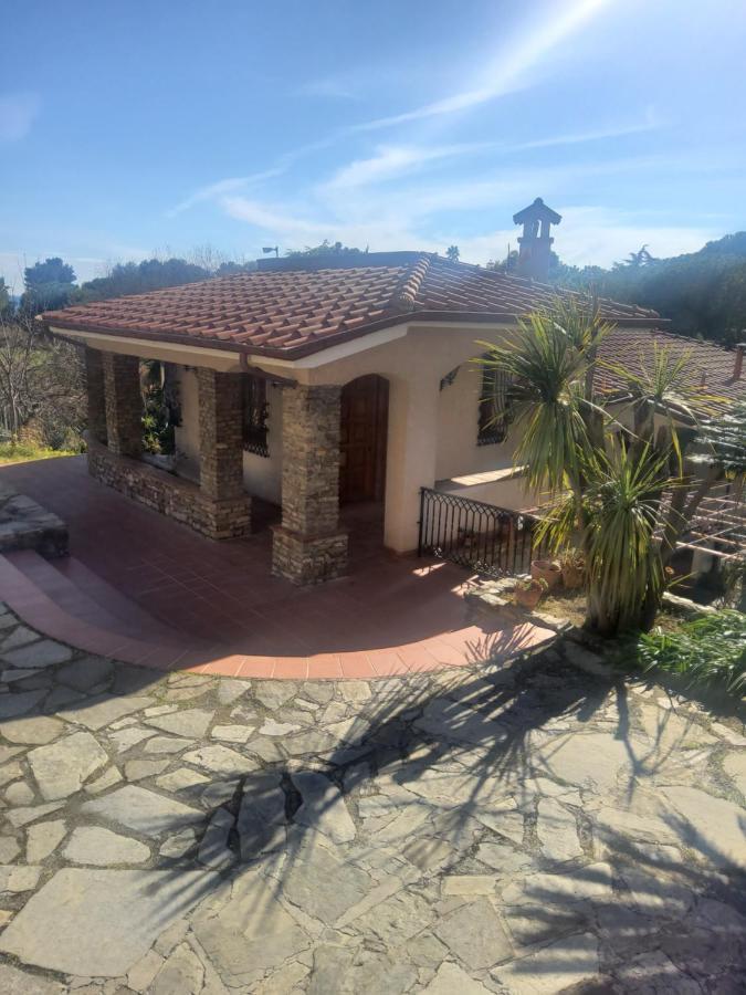 Latte Villa Rosa מראה חיצוני תמונה