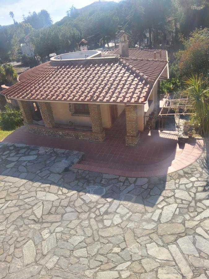 Latte Villa Rosa מראה חיצוני תמונה